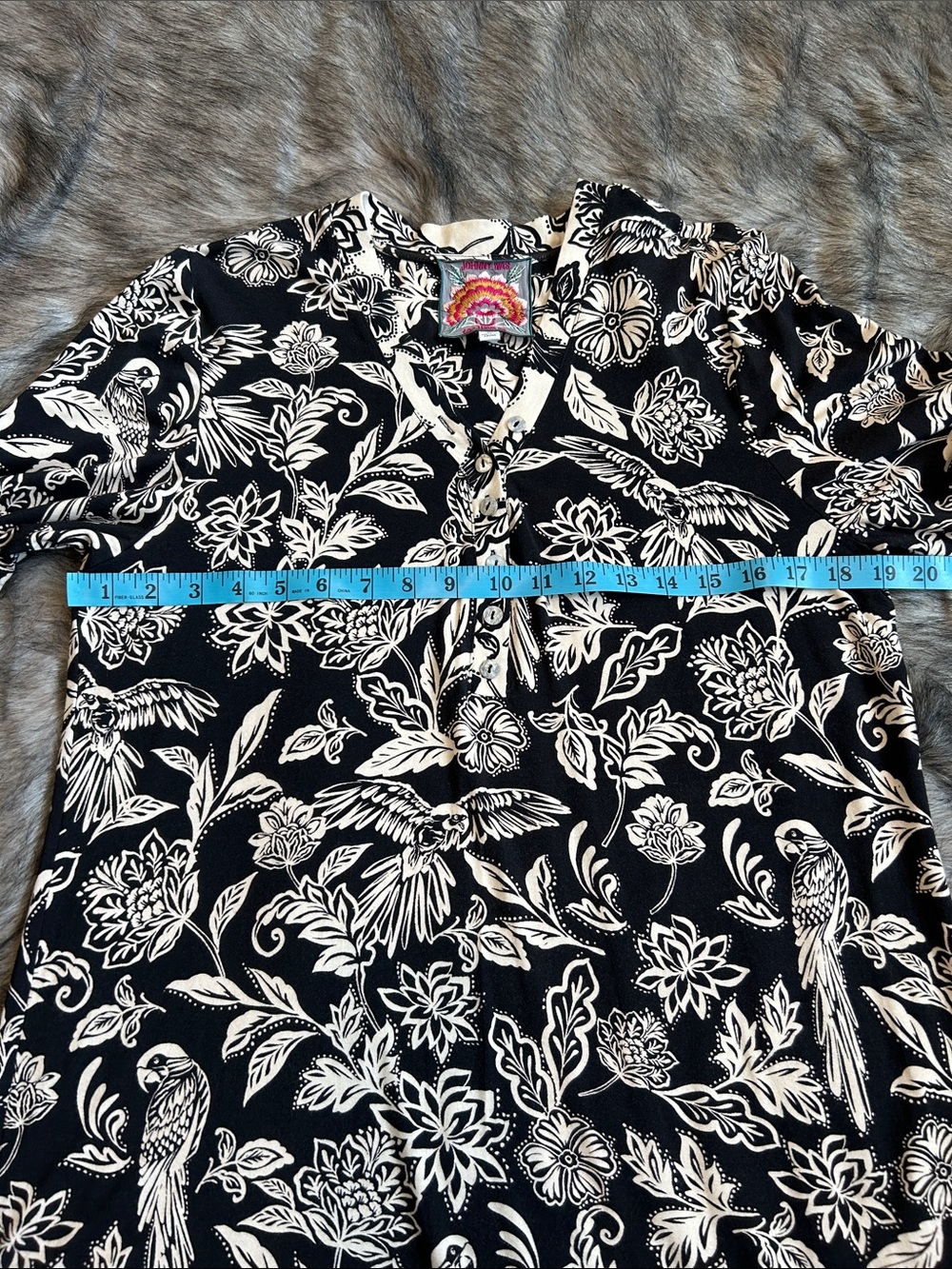 Johnny Was Noah Henley Top Floral Bird Black & Cream Women’s Medium - Picture 5 of 12
